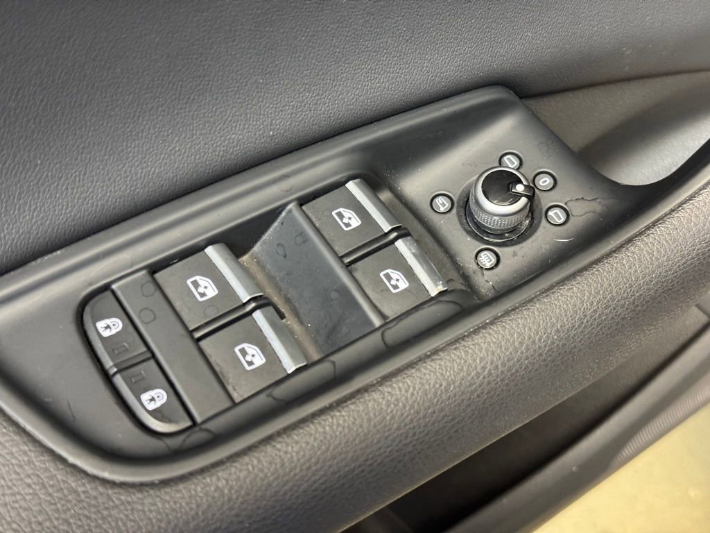 Used 2022 Audi Q7 3.0T Premium AWD/4WD image 9