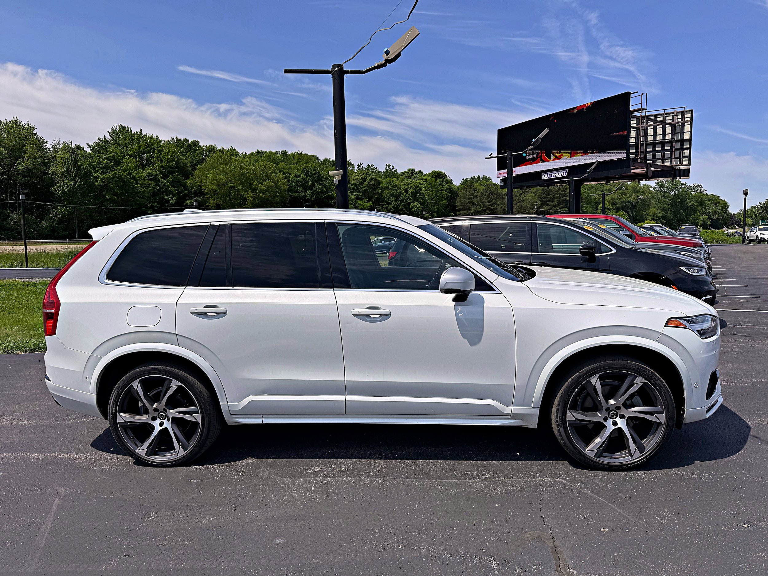Used 2019 Volvo XC90 T6 R-Design w/ Advanced Package AWD/4WD image 10