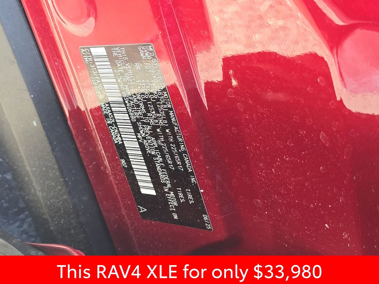 Used 2025 Toyota RAV4 XLE FWD image 40