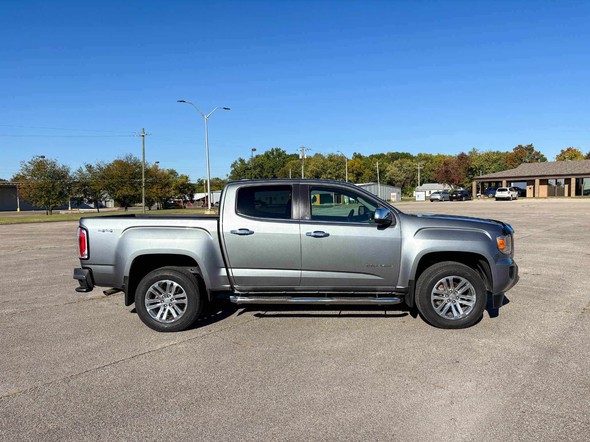 Used 2018 GMC Canyon SLT w/ Driver Alert Package AWD/4WD image 9