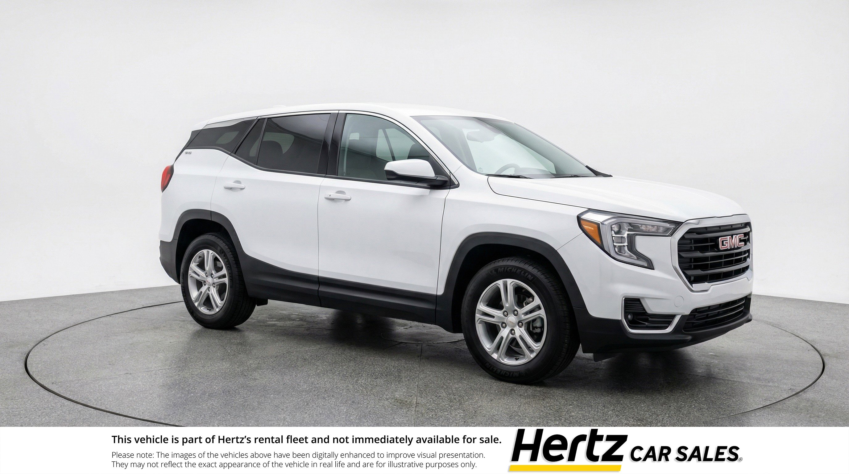Used 2024 GMC Terrain SLE FWD image 1