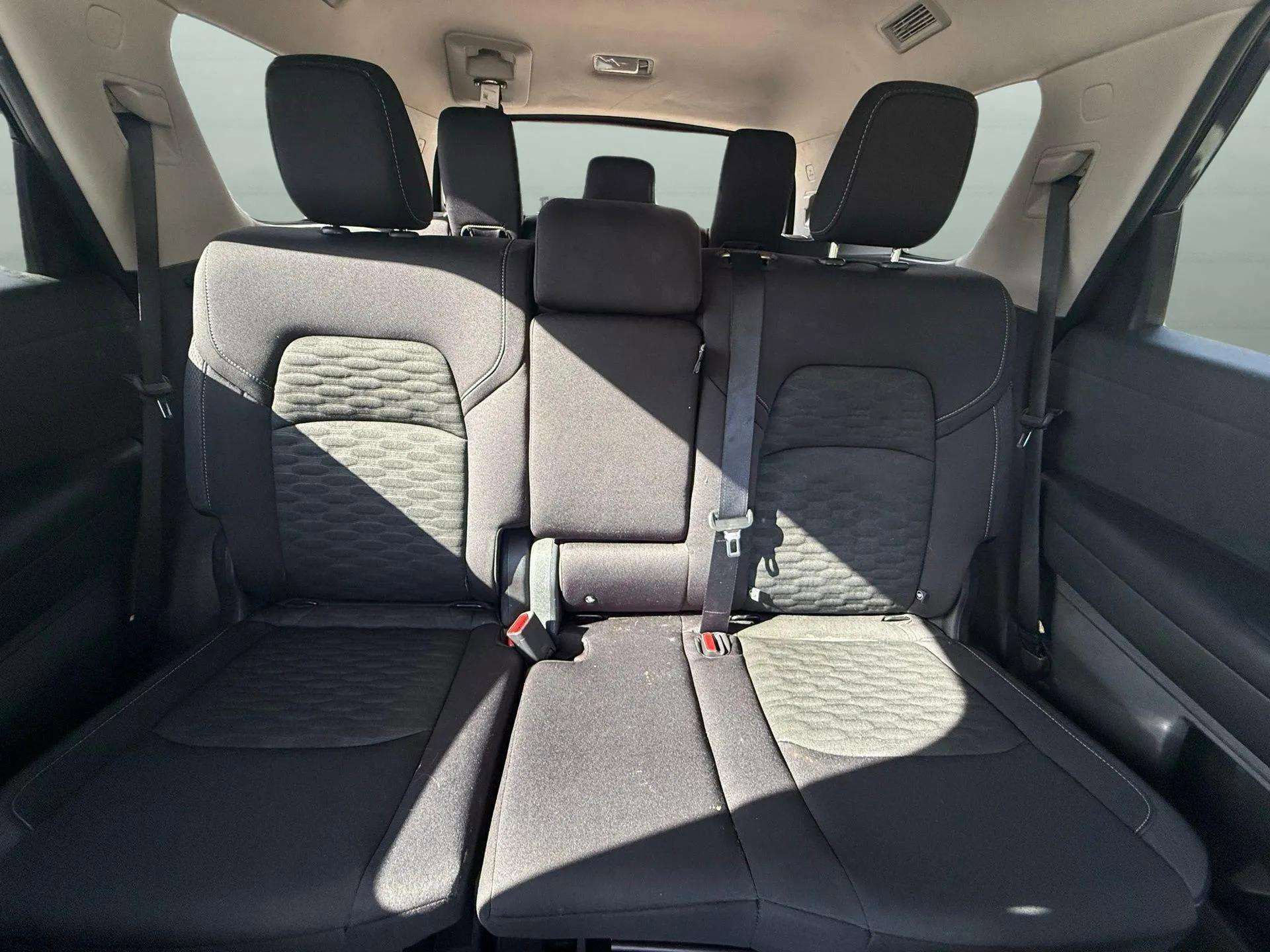 Used 2024 Nissan Pathfinder SV image 45