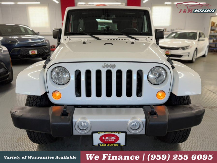 Used 2015 Jeep Wrangler Unlimited Sahara w/ Dual Top Group AWD/4WD image 3