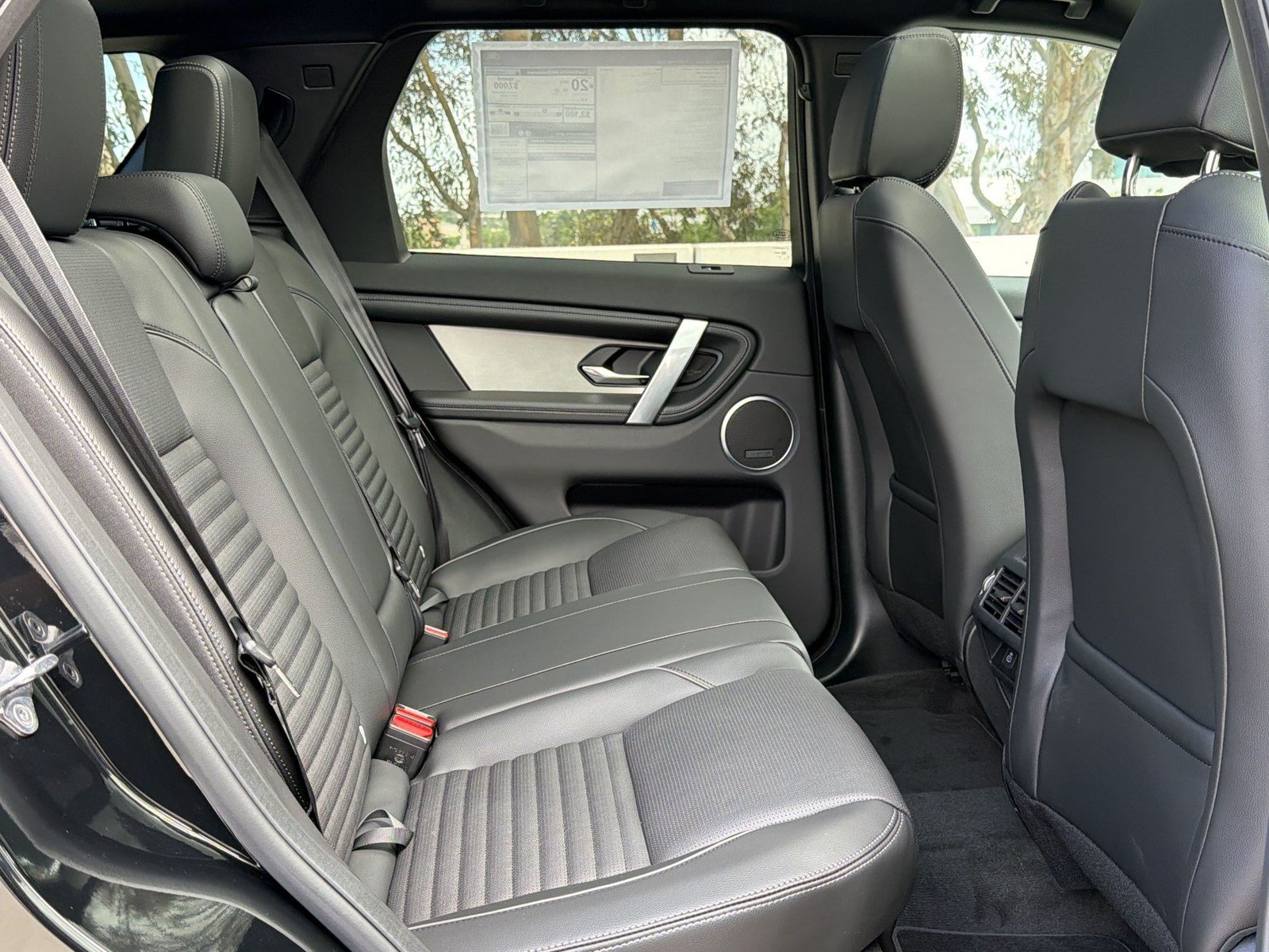 New 2026 Land Rover Discovery Sport Landmark AWD/4WD image 31