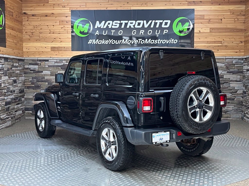 Used 2018 Jeep Wrangler Unlimited Sahara w/ Cold Weather Group AWD/4WD image 16