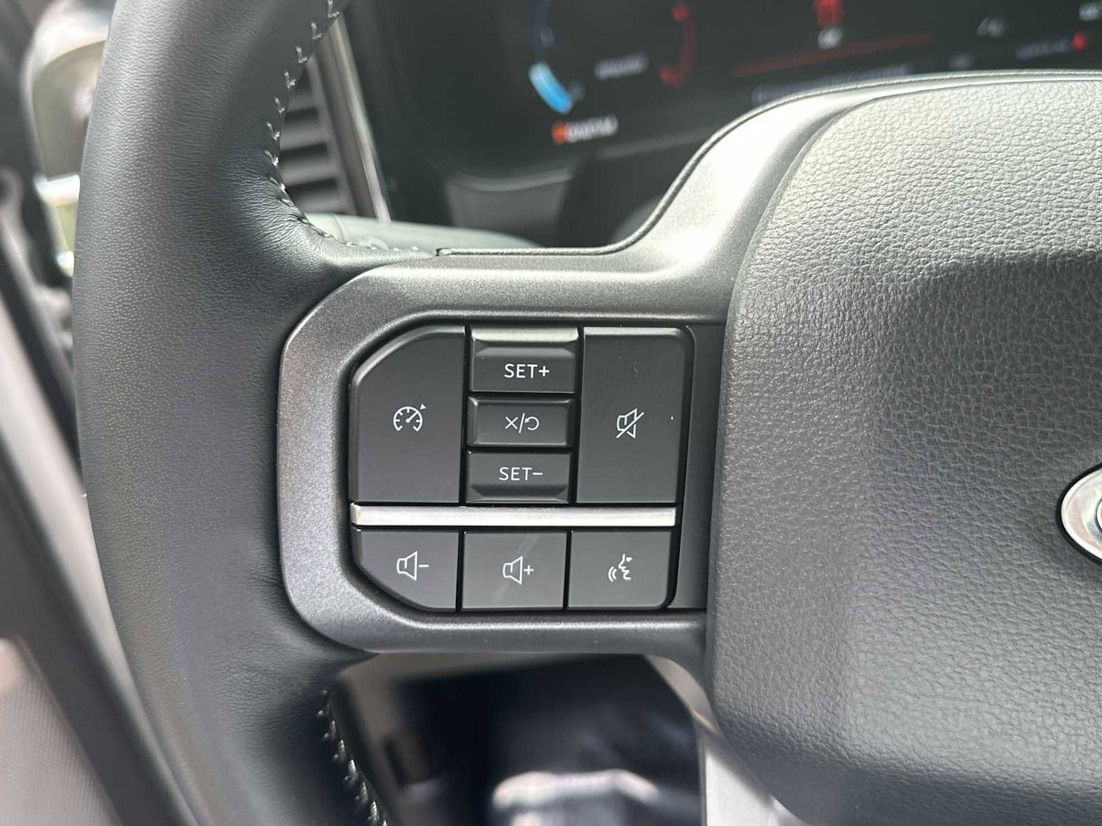 Used 2024 Ford F250 Lariat w/ Black Appearance Package image 44