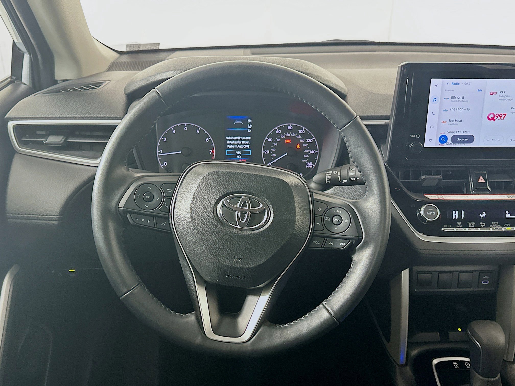 Used 2025 Toyota Corolla Cross LE image 18