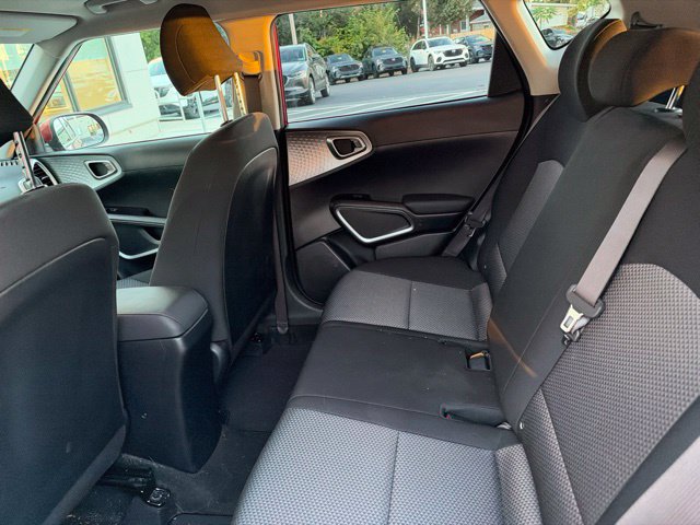 Used 2022 Kia Soul LX w/ Technology Package FWD image 11