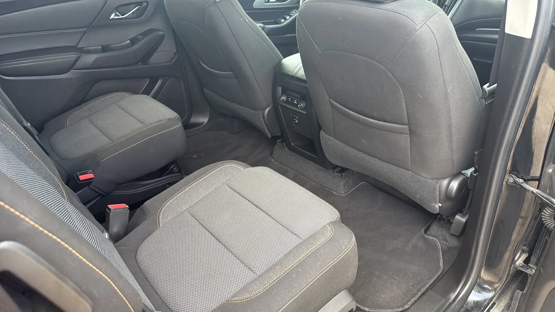 Used 2018 Chevrolet Traverse LT AWD/4WD image 14