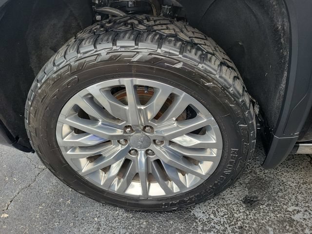 Used 2019 GMC Sierra 1500 Denali w/ Denali Ultimate Package AWD/4WD image 9