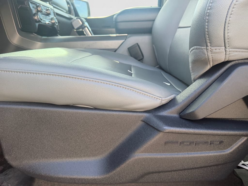 Used 2022 Ford F150 Lightning Pro AWD/4WD image 9