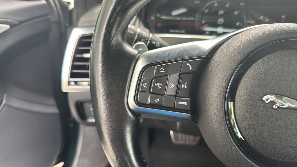 Used 2023 Jaguar F-TYPE Convertible RWD image 17