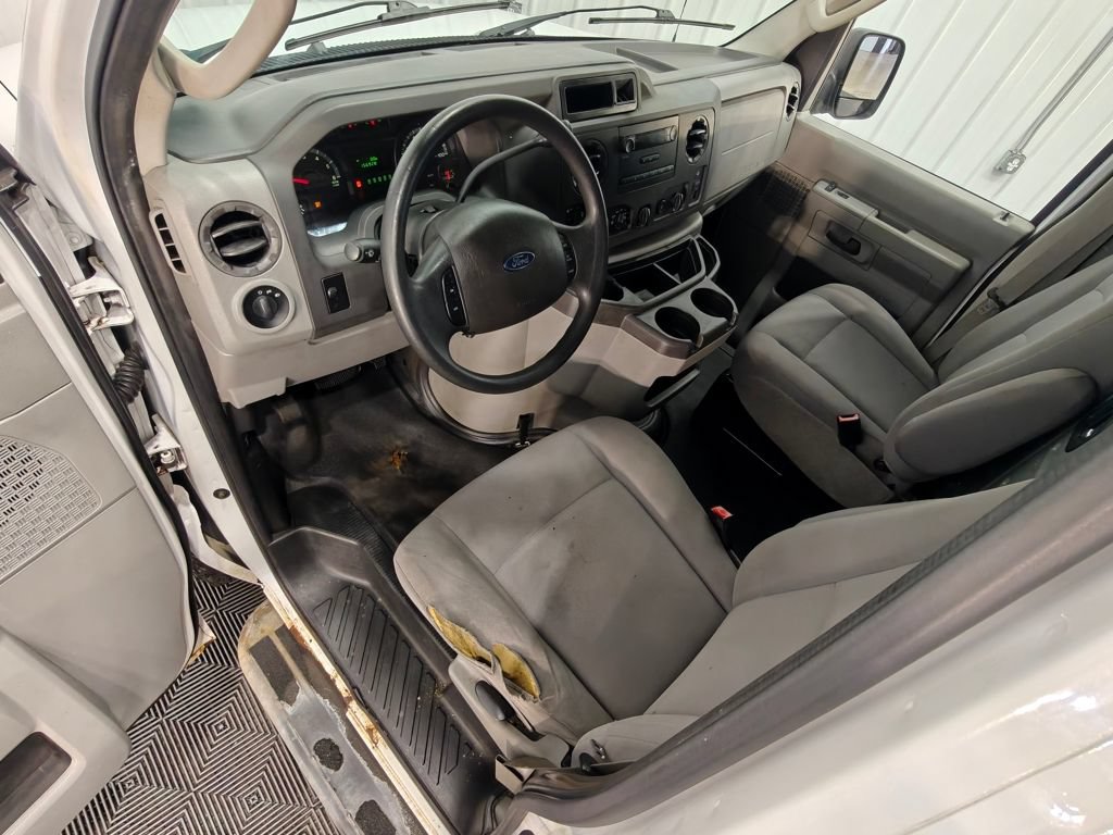 Used 2013 Ford E-250 and Econoline 250 w/ PWR Group RWD image 4