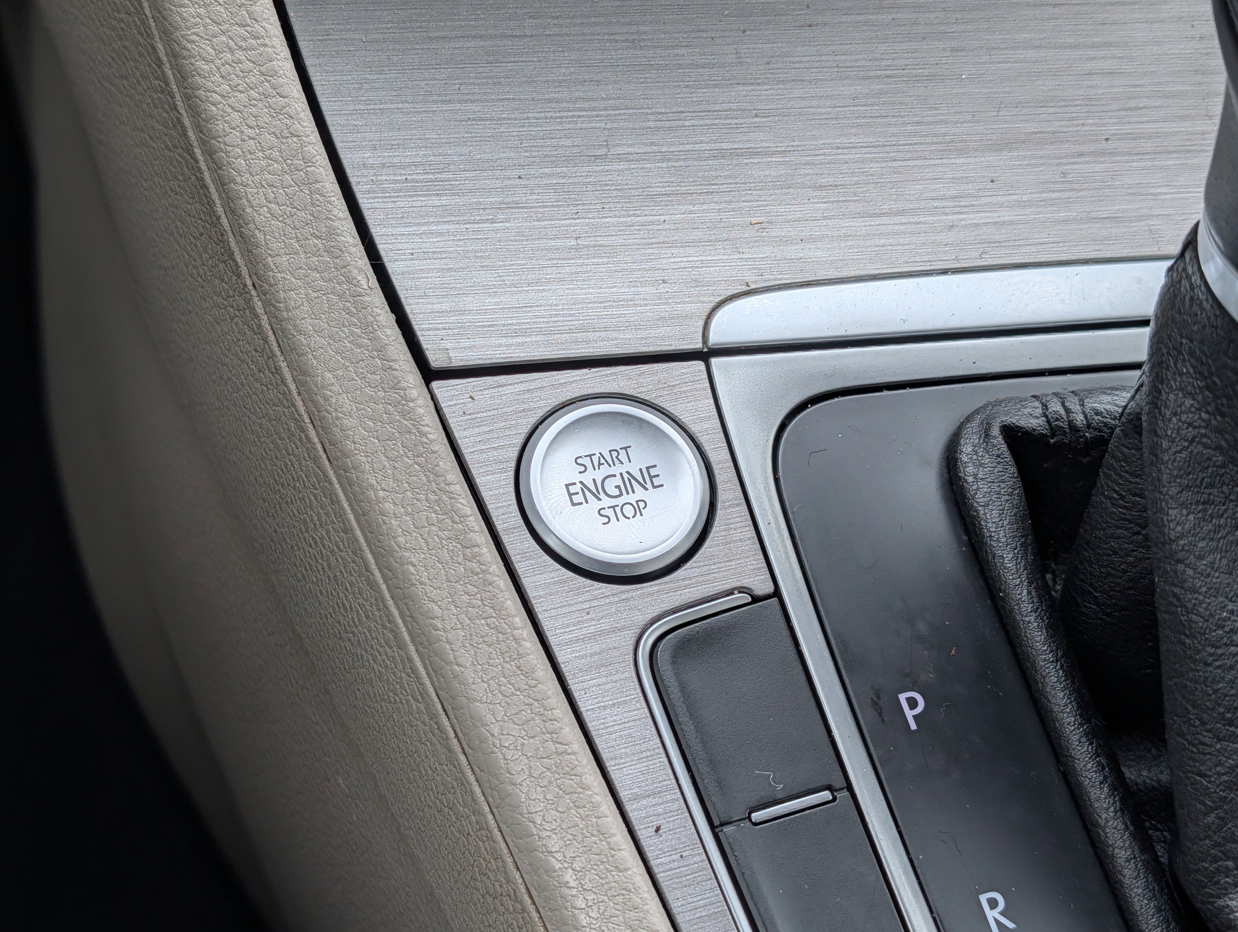 Used 2015 Volkswagen Golf TDI S image 29