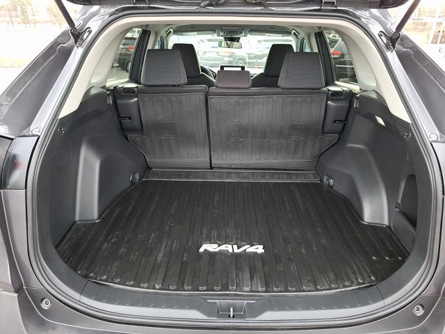 Used 2023 Toyota RAV4 LE FWD image 32