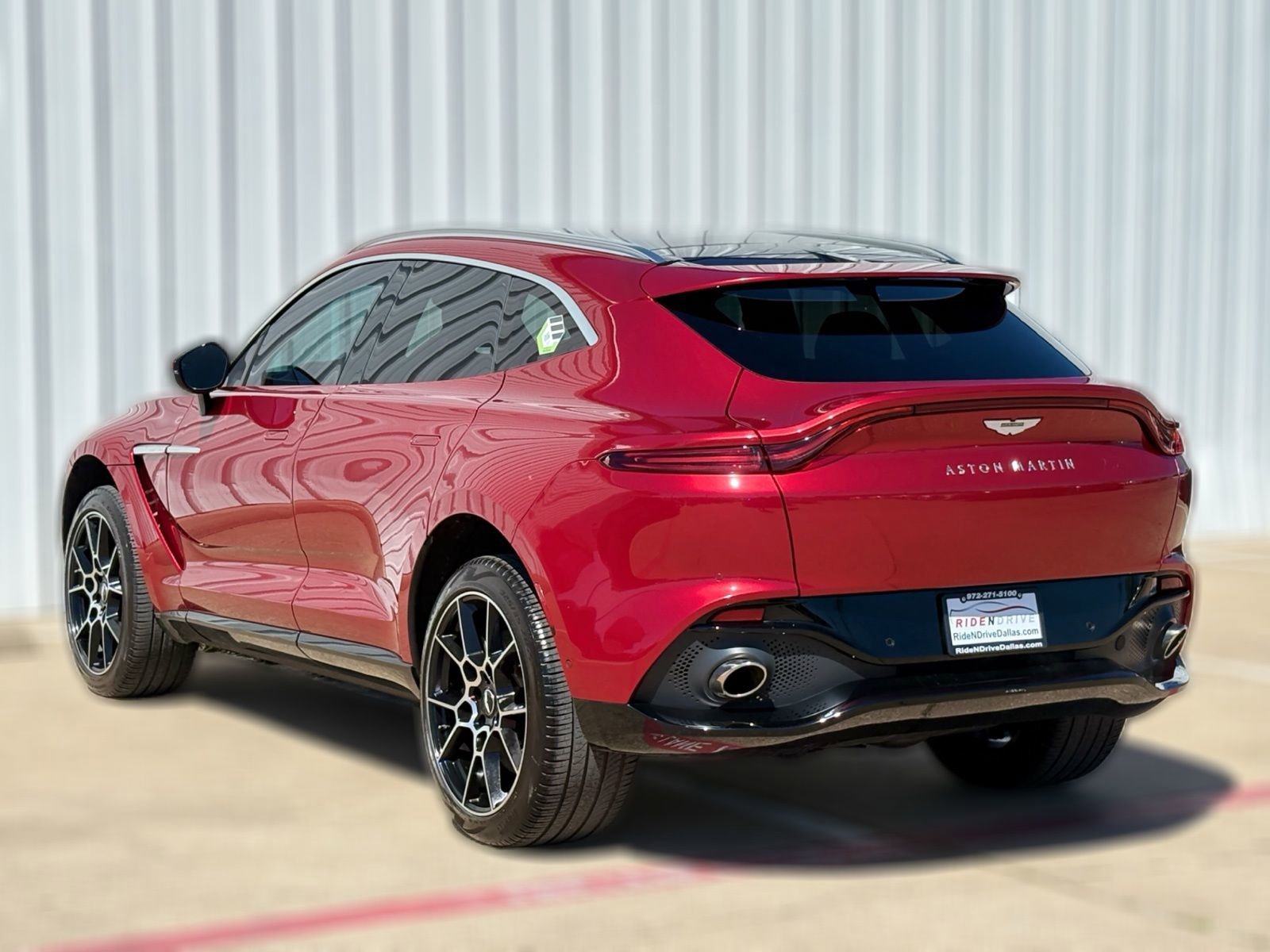 Used 2021 Aston Martin DBX image 6