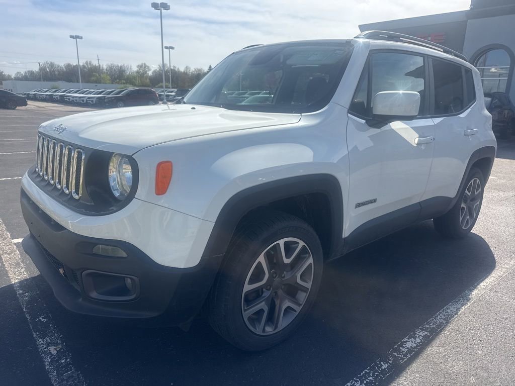 Used 2017 Jeep Renegade Latitude w/ Cold Weather Group image 5
