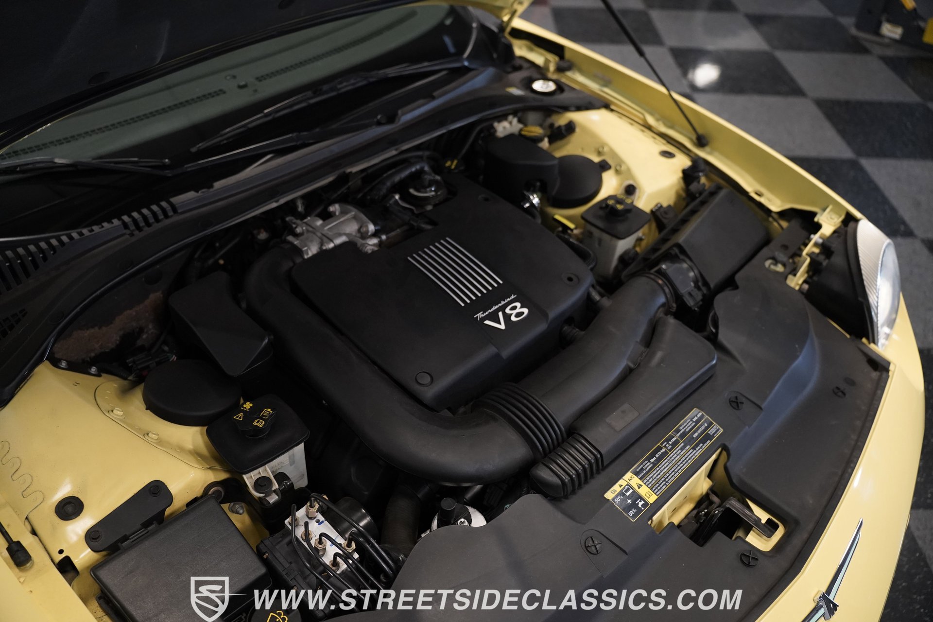 Used 2002 Ford Thunderbird image 34