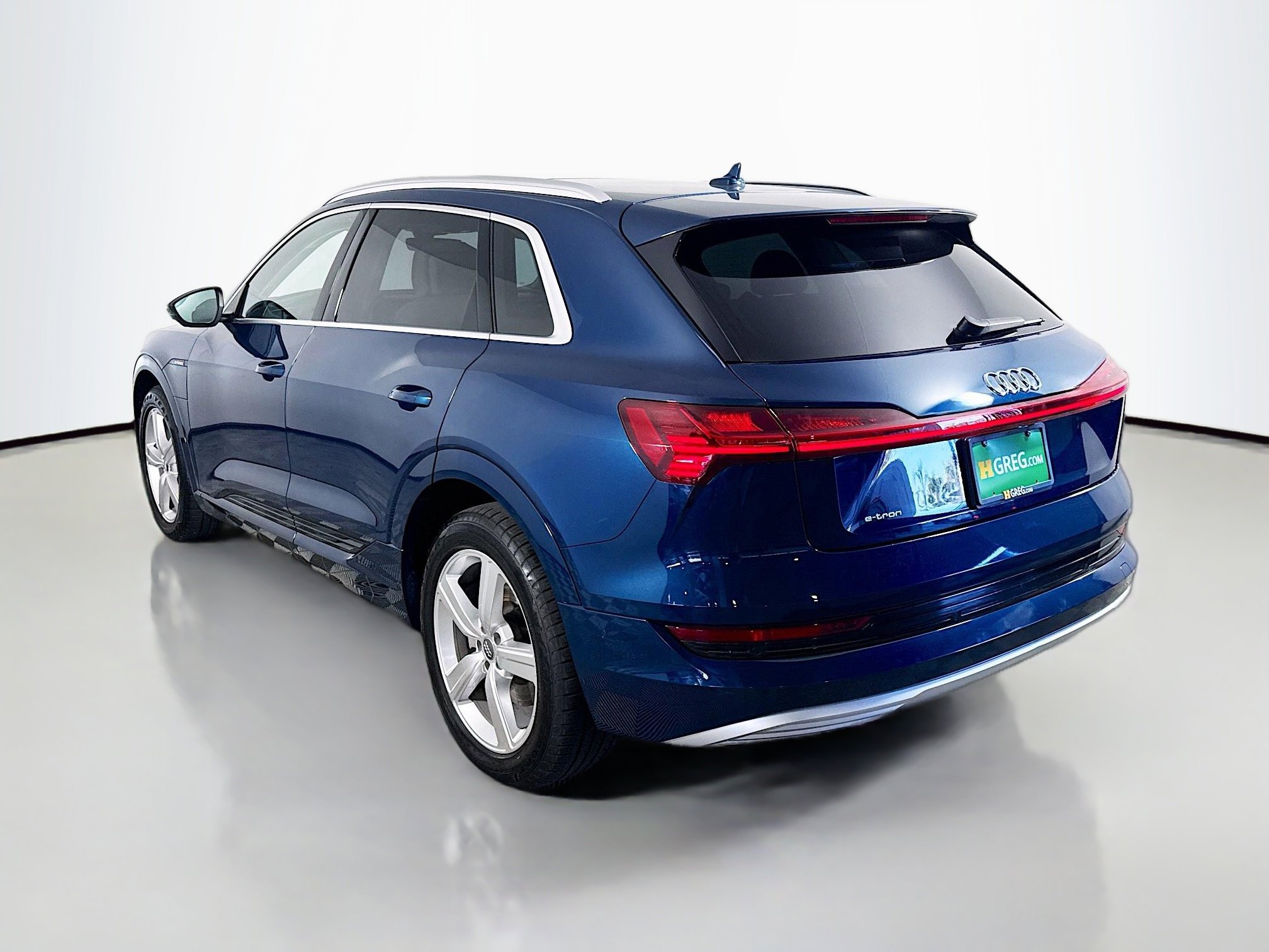 Used 2019 Audi e-tron Prestige w/ Prestige Package image 7