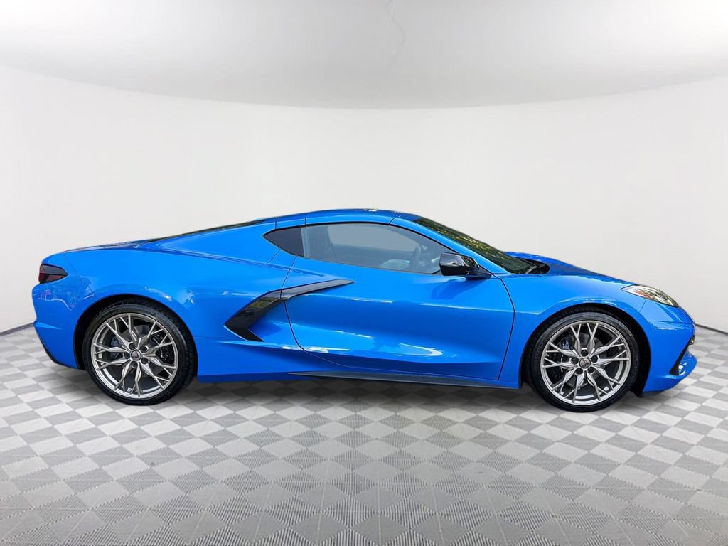 Used 2024 Chevrolet Corvette Stingray Preferred Cpe w/ Battery Protection Package RWD image 4