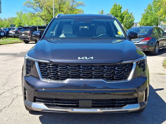 Certified 2025 Kia Sorento S AWD/4WD image 2