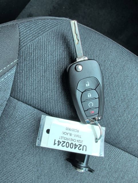 Certified 2024 Chevrolet Trax RS w/ Sunroof Package image 27