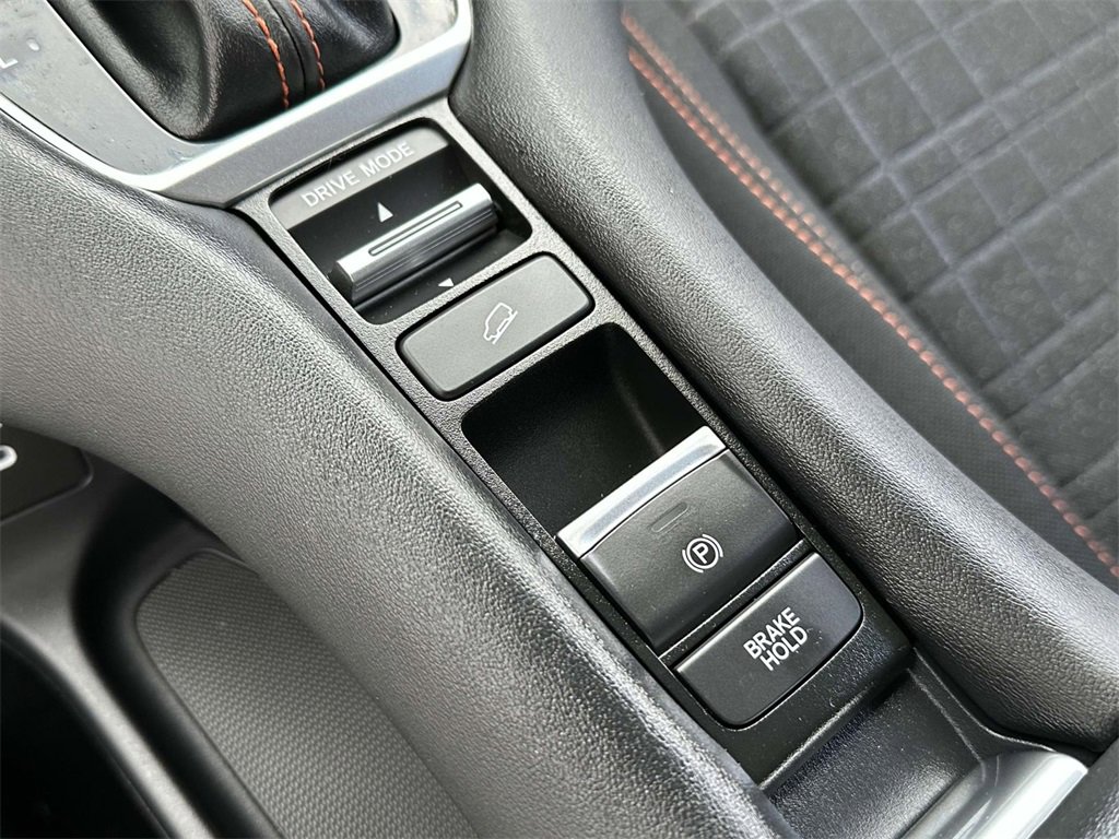 Certified 2025 Honda HR-V Sport image 27