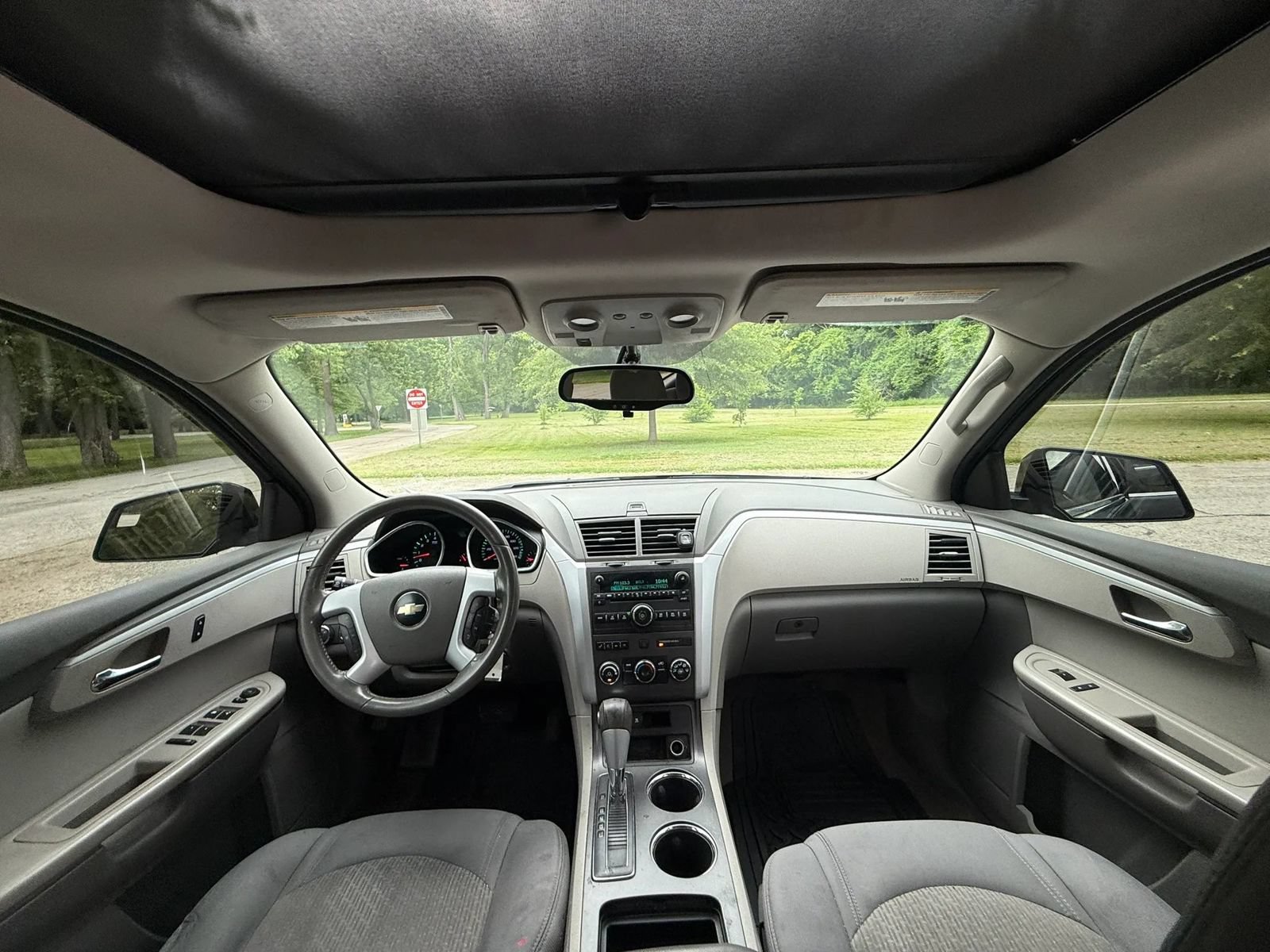Used 2010 Chevrolet Traverse LT AWD/4WD image 15