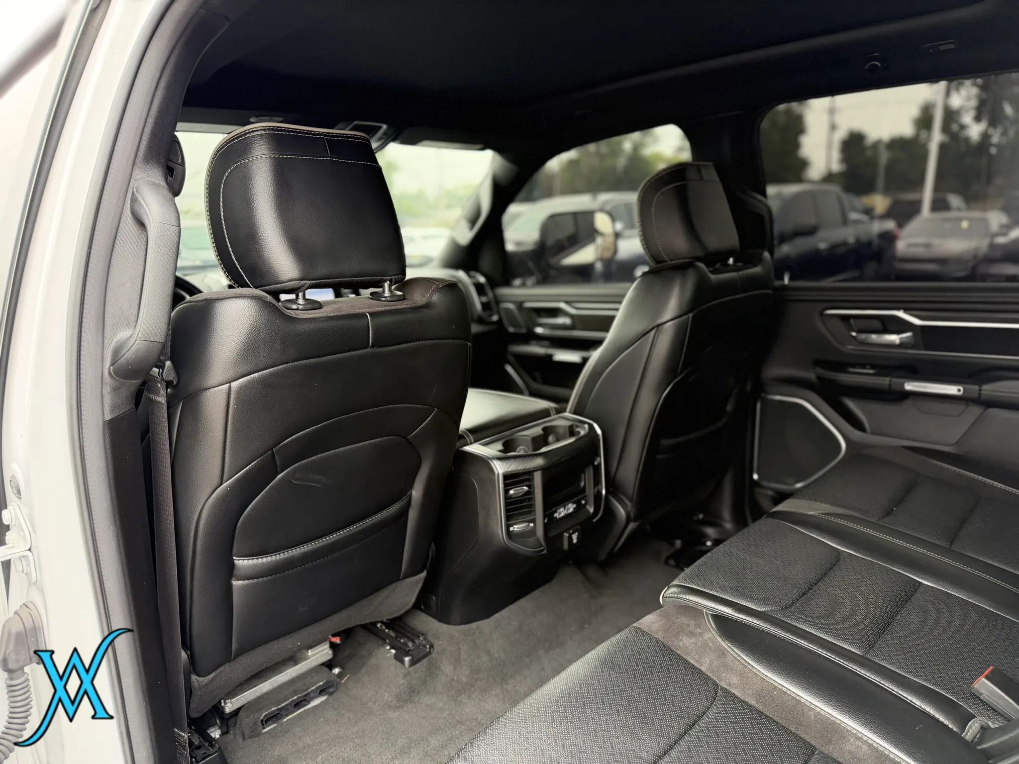 Used 2024 RAM 1500 Laramie AWD/4WD image 16
