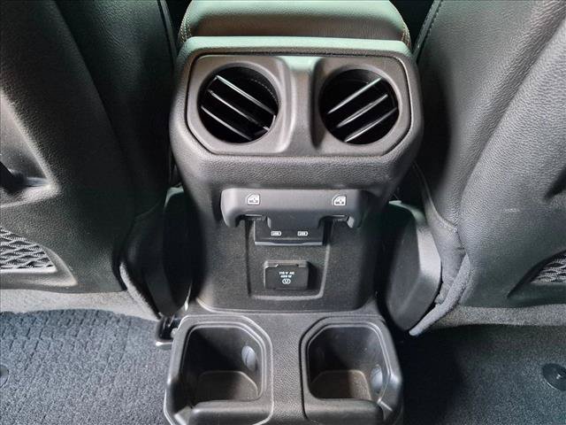 Used 2023 Jeep Gladiator Mojave w/ LED Lighting Group AWD/4WD image 16