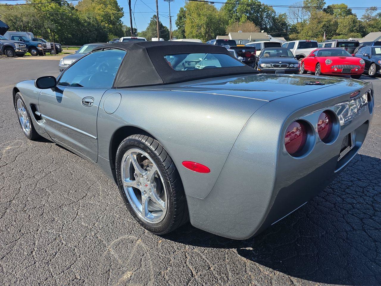 Used 2004 Chevrolet Corvette Convertible w/ Preferred Equipment Group RWD image 20