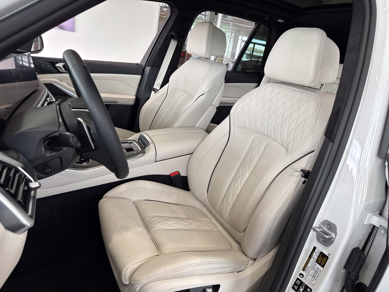 Used 2026 BMW X5 xDrive40i w/ Executive Package AWD/4WD image 15