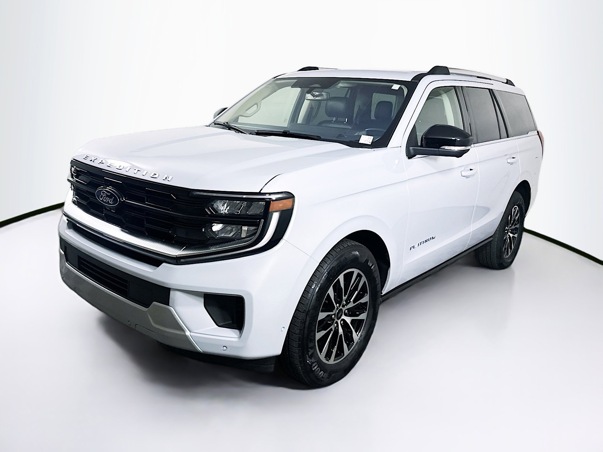 Used 2025 Ford Expedition Platinum image 3