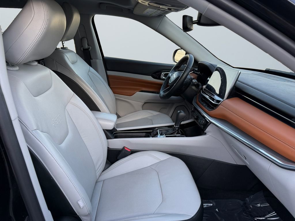 Used 2022 Jeep Compass Limited w/ Sun and Sound Group image 15