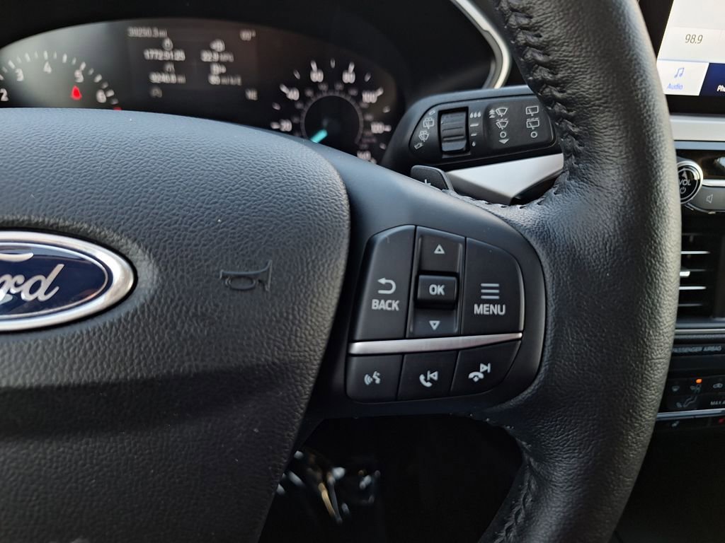 Used 2020 Ford Escape SEL image 17