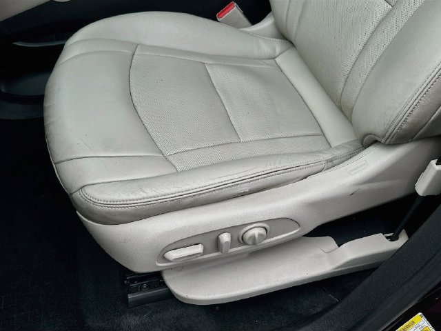 Used 2018 Buick Enclave Essence FWD image 20