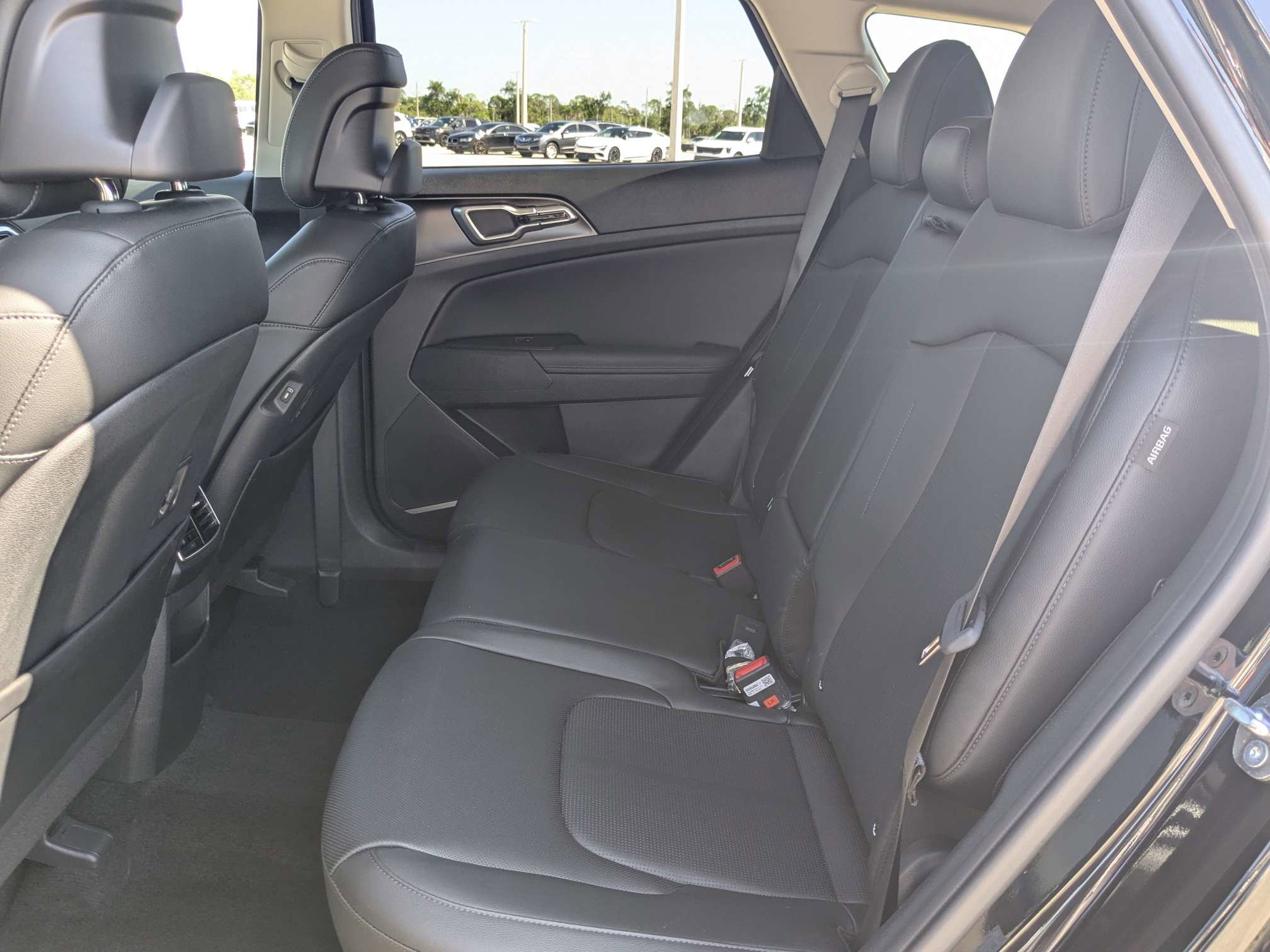 Used 2026 Kia Sportage EX w/ EX Panorama Roof Package FWD image 14
