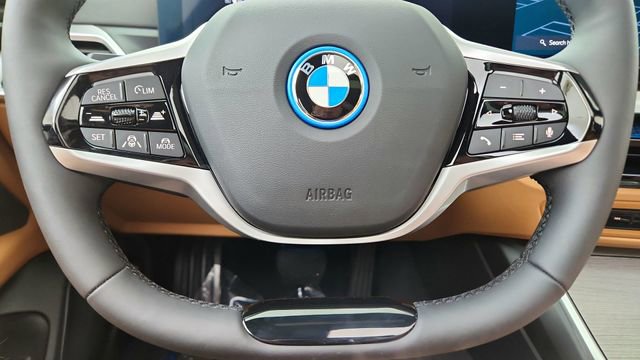 Used 2025 BMW i4 xDrive40i w/ Premium Package AWD/4WD image 41