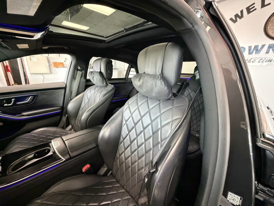 Used 2022 Mercedes-Benz S 580 4MATIC Sedan w/ AMG Line Package image 24
