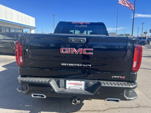 Used 2022 GMC Sierra 1500 AT4 w/ AT4 Premium Package image 5