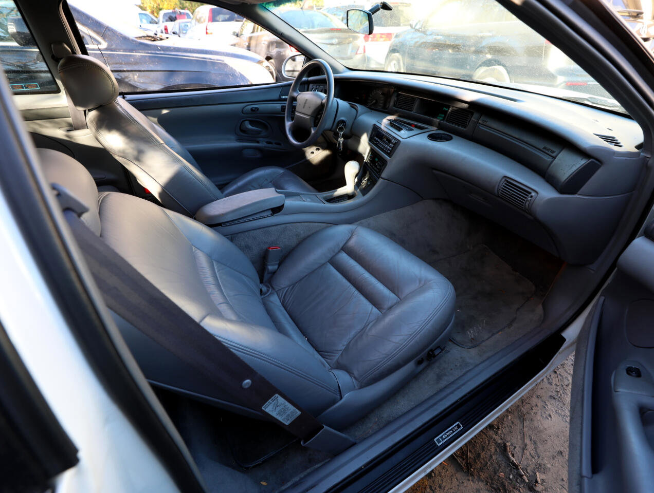 Used 1993 Lincoln Mark VIII image 9