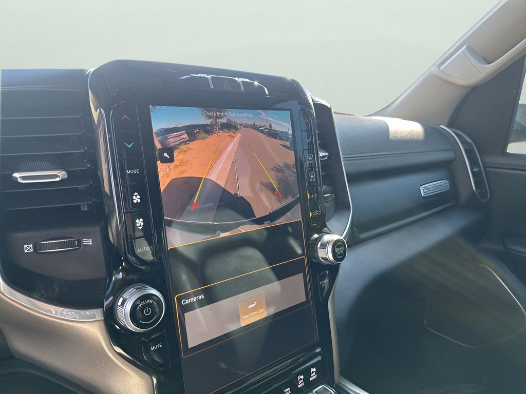 Certified 2022 RAM 1500 Laramie image 38