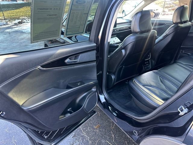 Used 2022 Lincoln Nautilus Reserve image 19