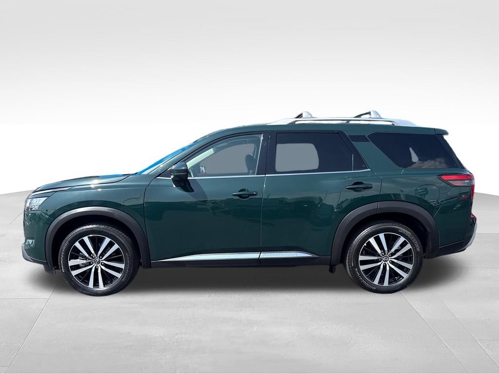 Used 2023 Nissan Pathfinder Platinum AWD/4WD image 2