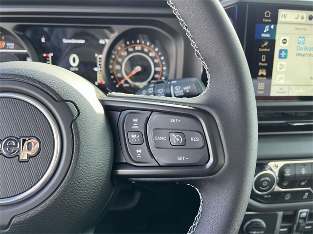 New 2025 Jeep Wrangler Unlimited Rubicon w/ XTREMEE 35" Tire Package image 17