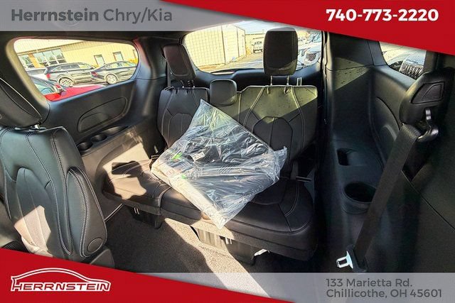 New 2026 Chrysler Voyager LX FWD image 21