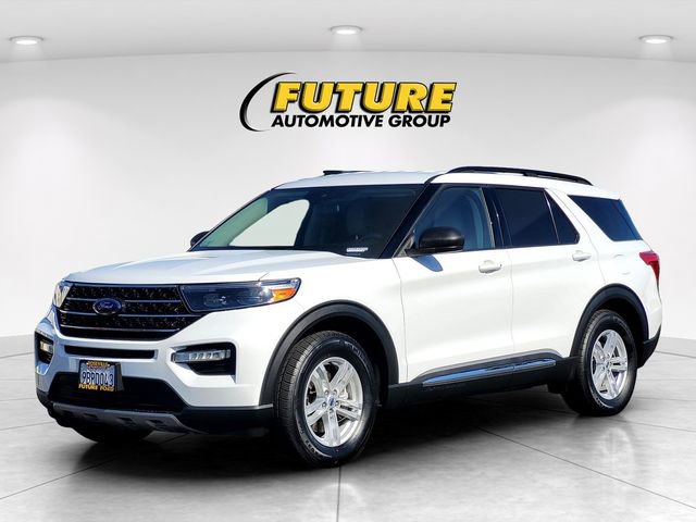 Certified 2022 Ford Explorer XLT w/ Equipment Group 202A image 8