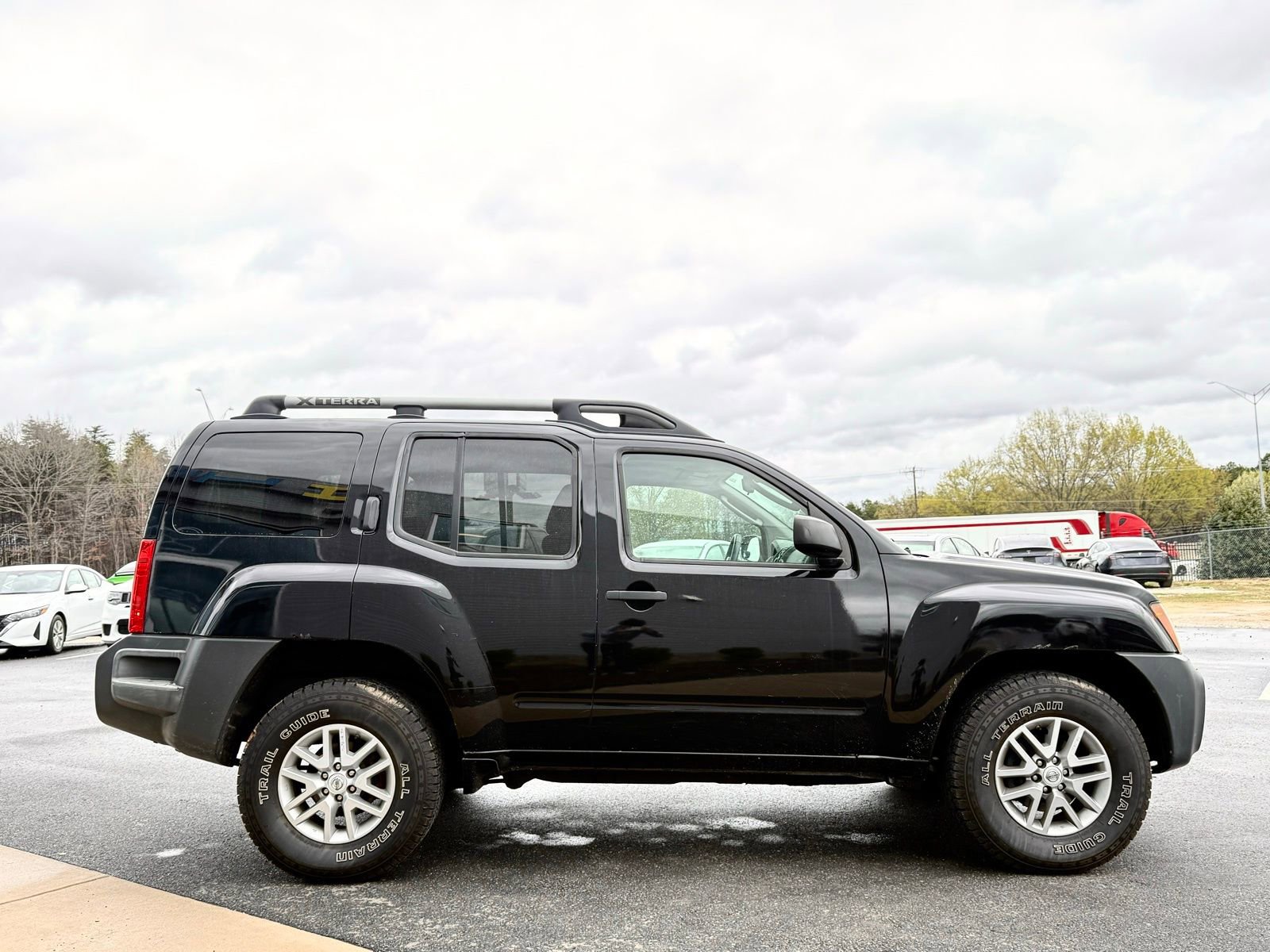 Used 2011 Nissan Xterra X AWD/4WD image 6