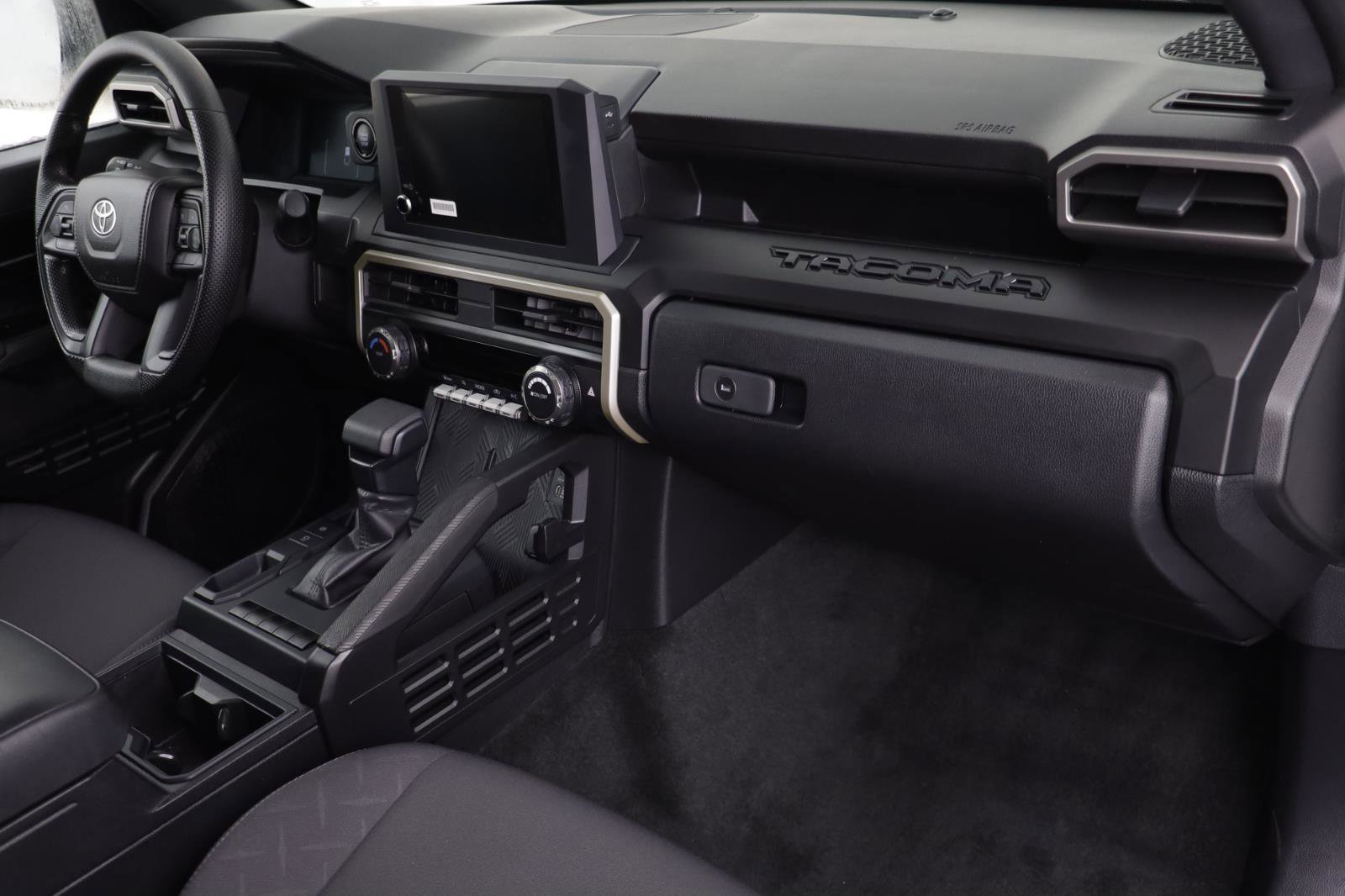Used 2025 Toyota Tacoma SR image 19