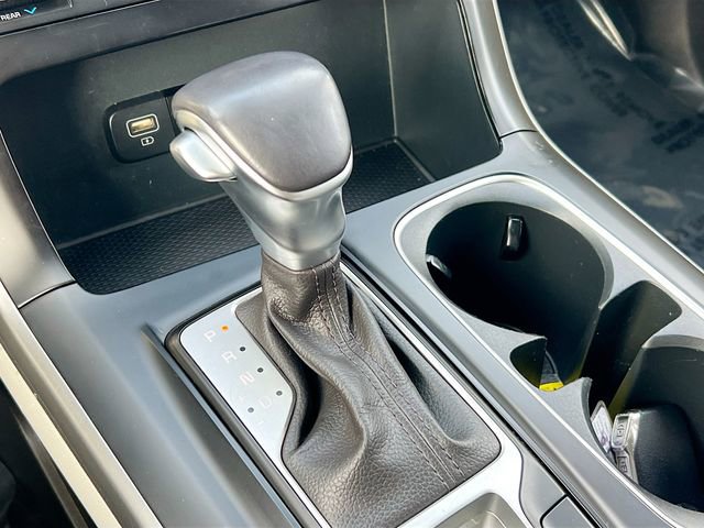 Used 2024 Kia Carnival LX image 16